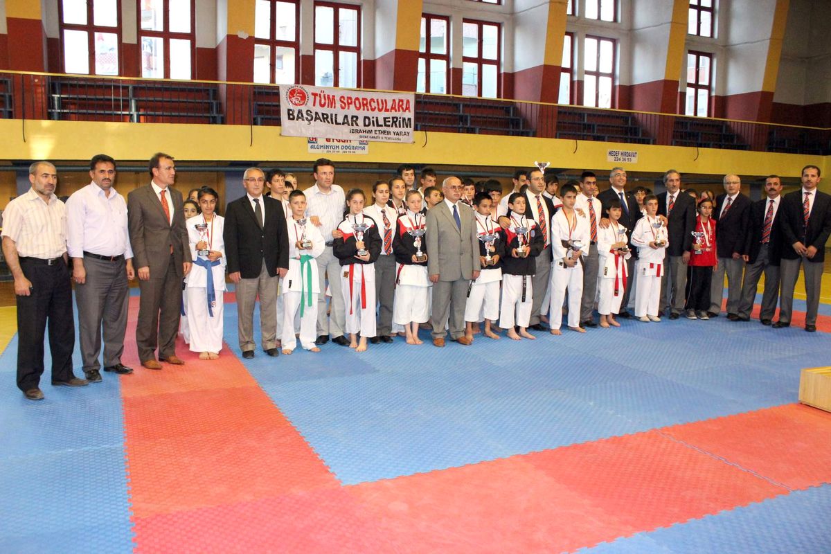 4 Eylül Belediyespor 4 Dalda Birinci Oldu