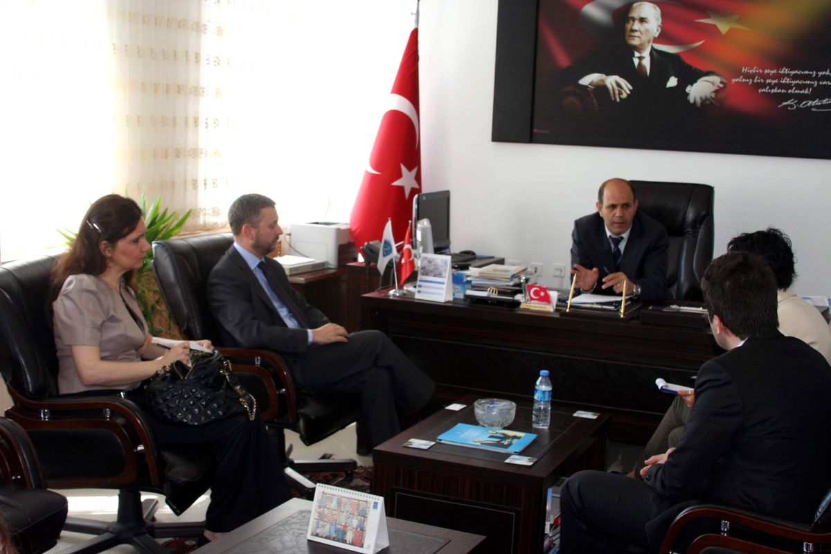 AB Türkiye Delegasyonu Birinci Siyasi İşler Sorumlusu Michael Miller\'den Kaü\'ye Ziyaret
