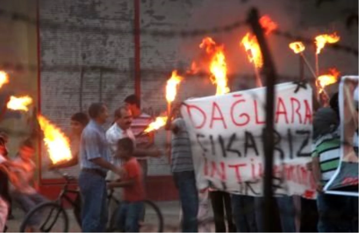 Adana\'da Korsan Göstericilere Ceza Yağdı