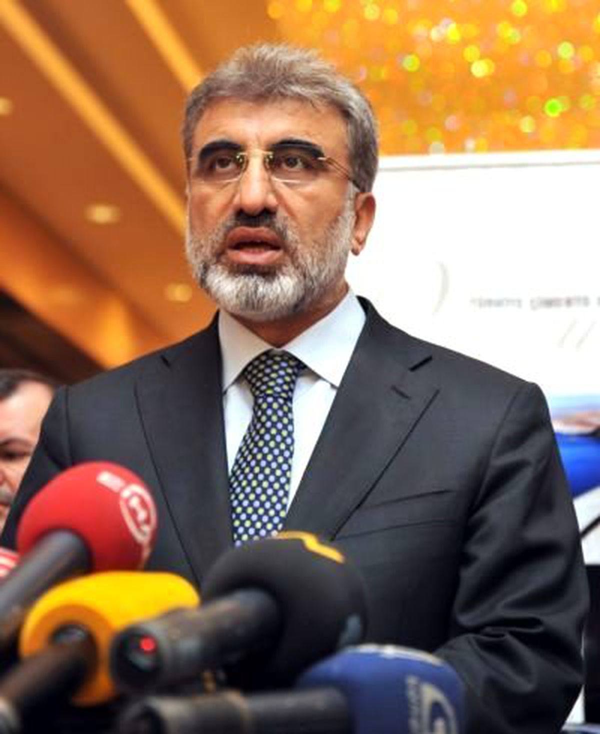 Bakan Yıldız ve Bakan Bağış Almanya Yolcusu