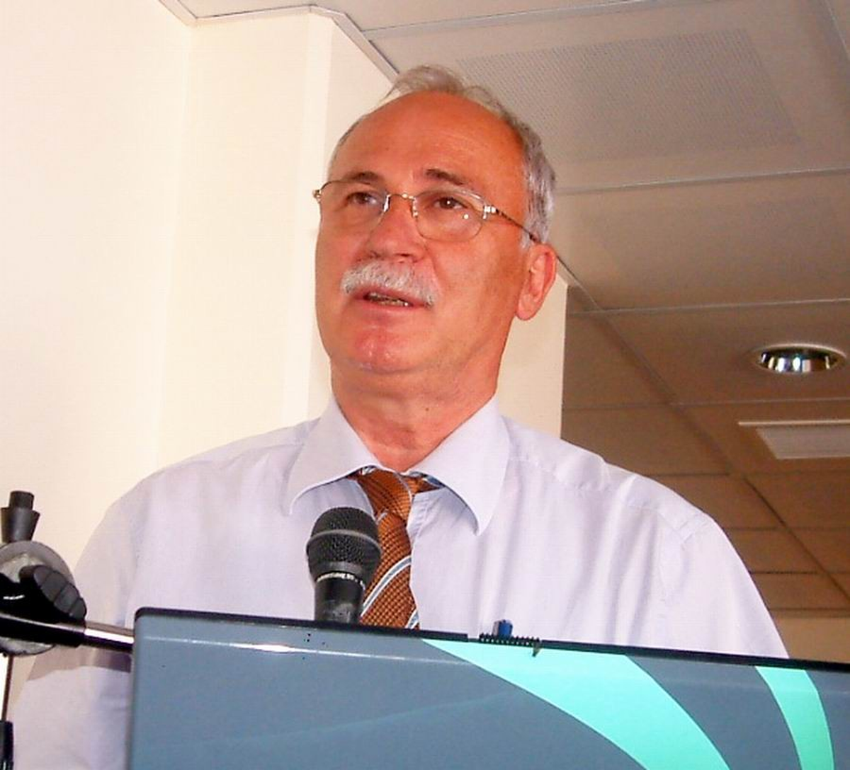 Burhaniye'de Geometri Sempozyumu Başladı