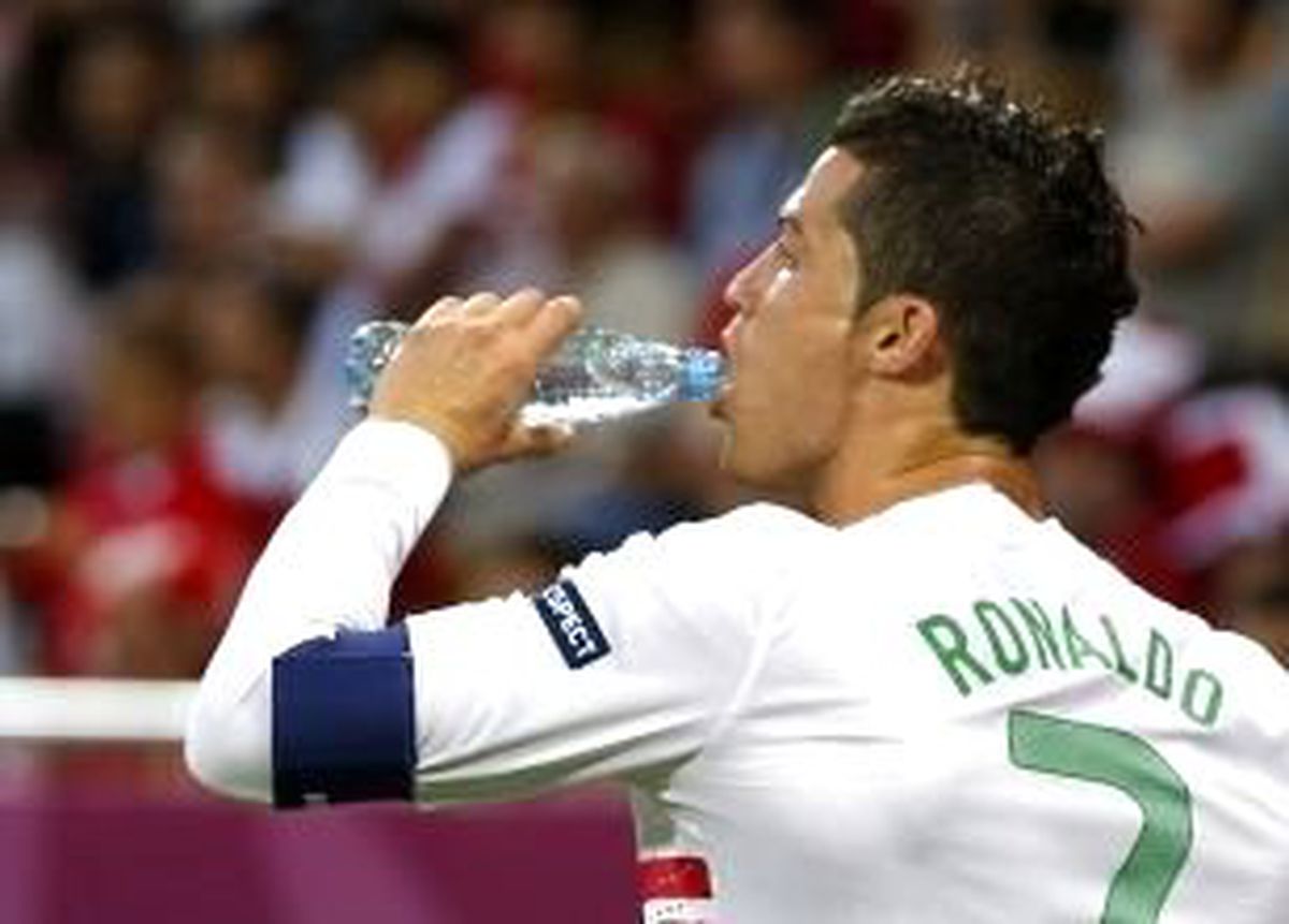Cr7\'den Messi\'ye Taş
