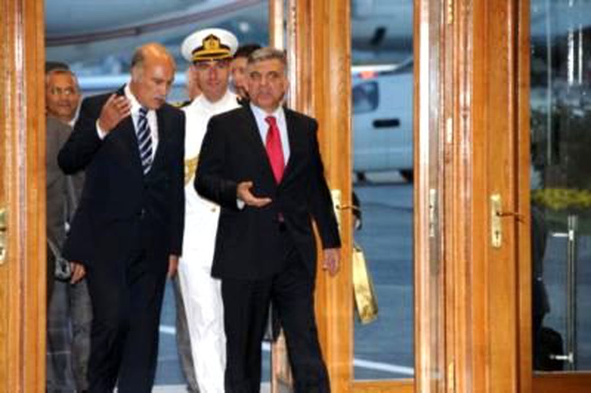 Cumhurbaşkanı Gül İstanbul\'a Geldi