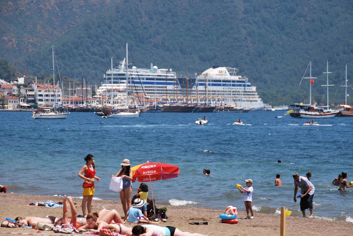 Dev Yolcu Gemisi Üçüncü Kez Marmaris\'te