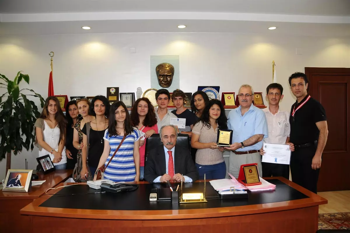 Nevit Kodallı Lisesi\'nden Genç\'e Ziyaret