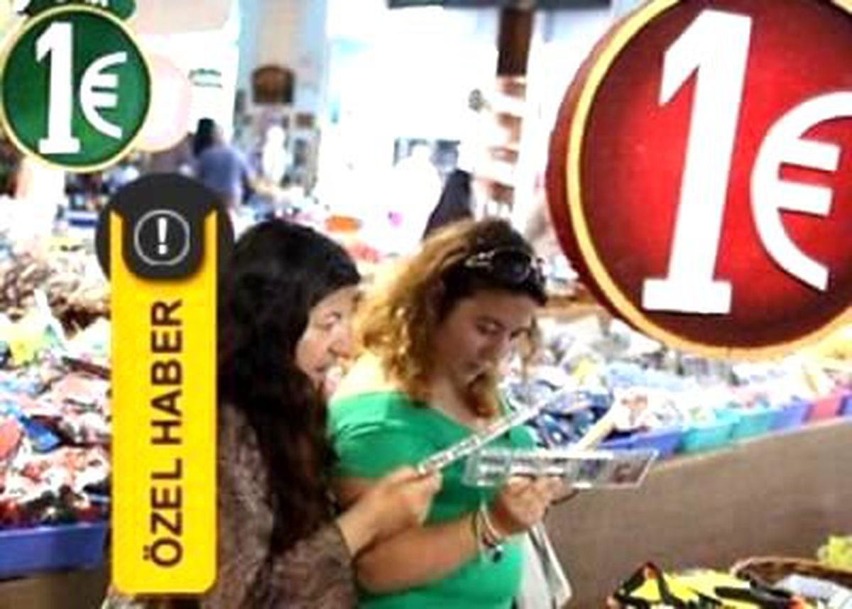 Paralarını Çekip Yiyecek Depoluyor