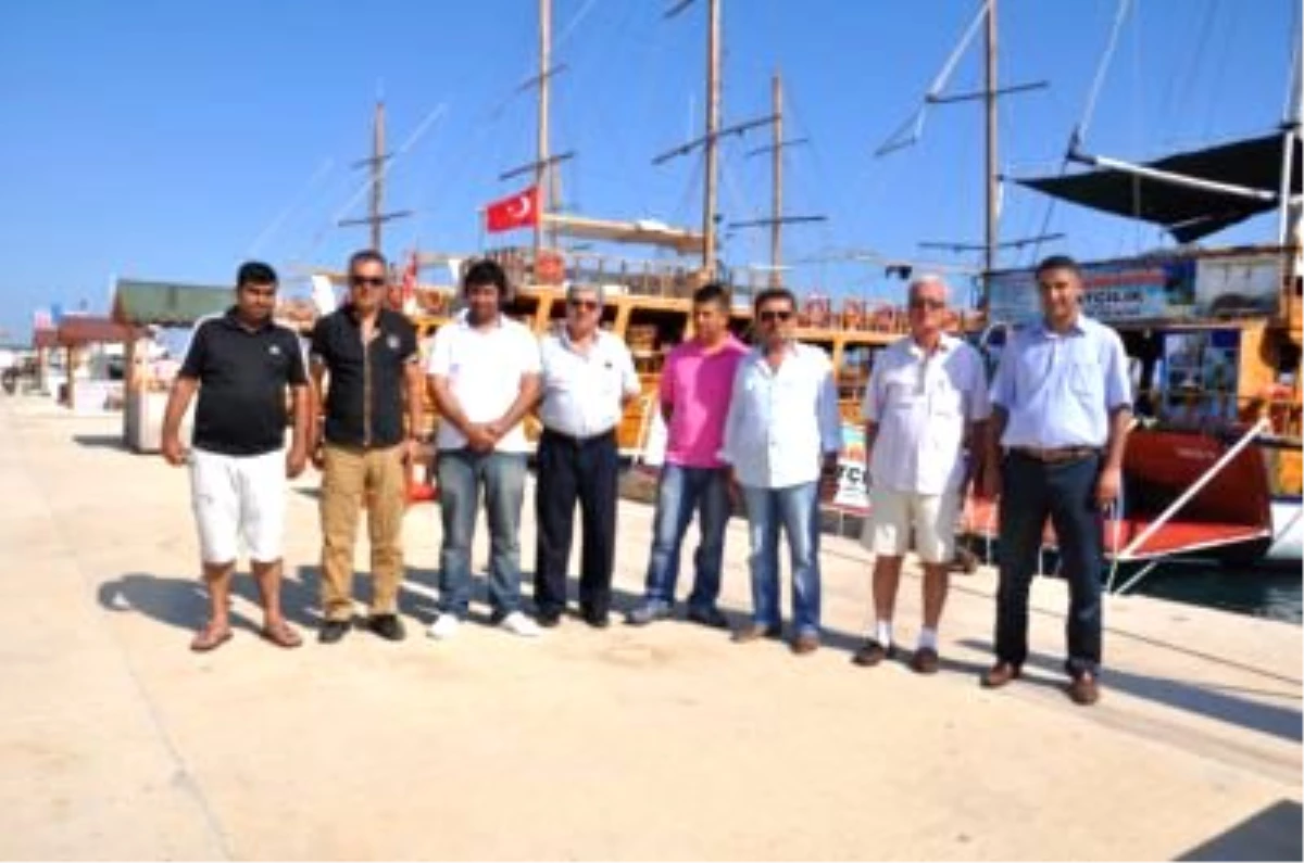 Silifke\'de Gezi Tekneleri Yetkilileri ile Toplantı Yapıldı