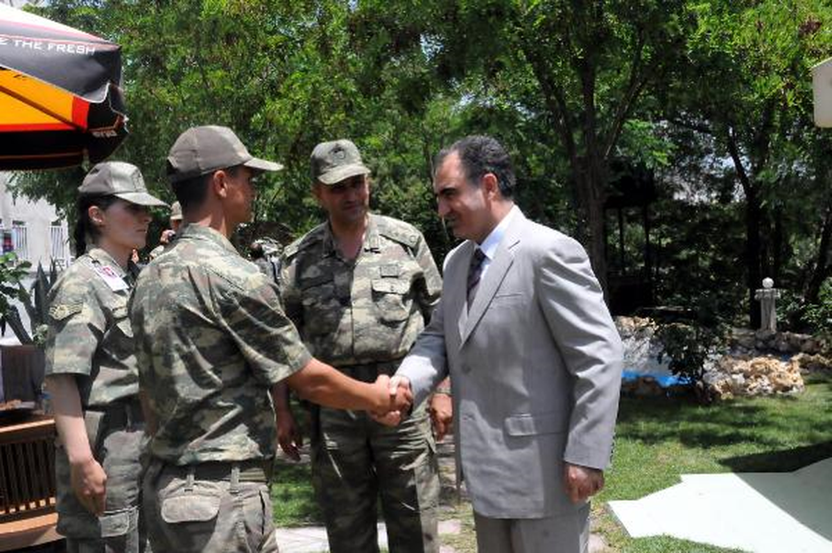 Şırnak\'ta Jandarmadan Kuruluş Yıldönümü Kutlaması