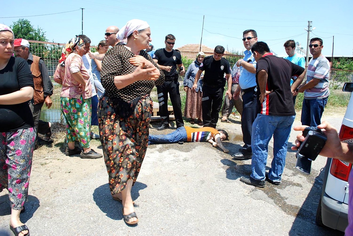 Sulama Kanalına Atlayıp İntihar Etmek İstedi