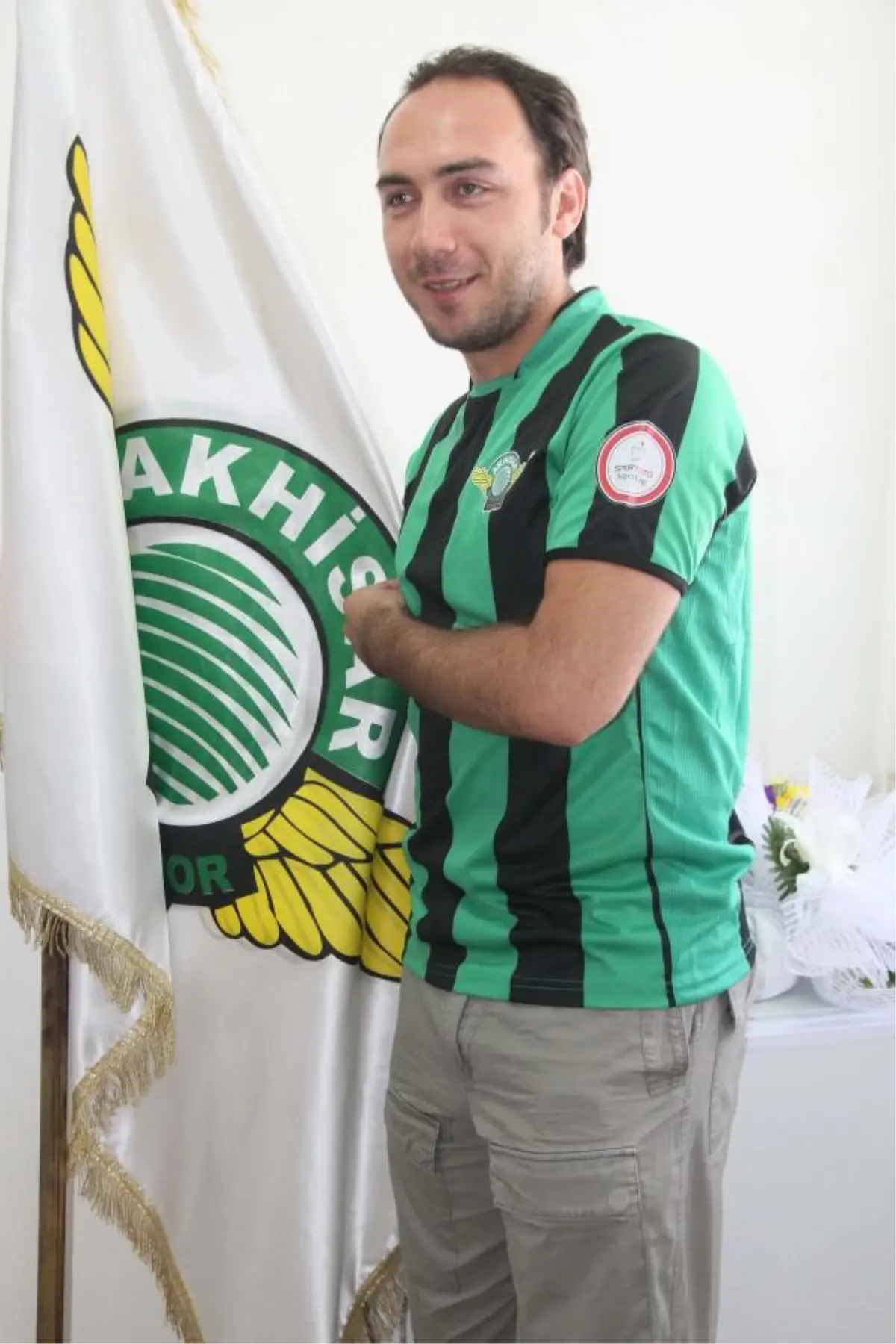 Akhisar Belediyespor\'da Oğuz İmzayı Attı