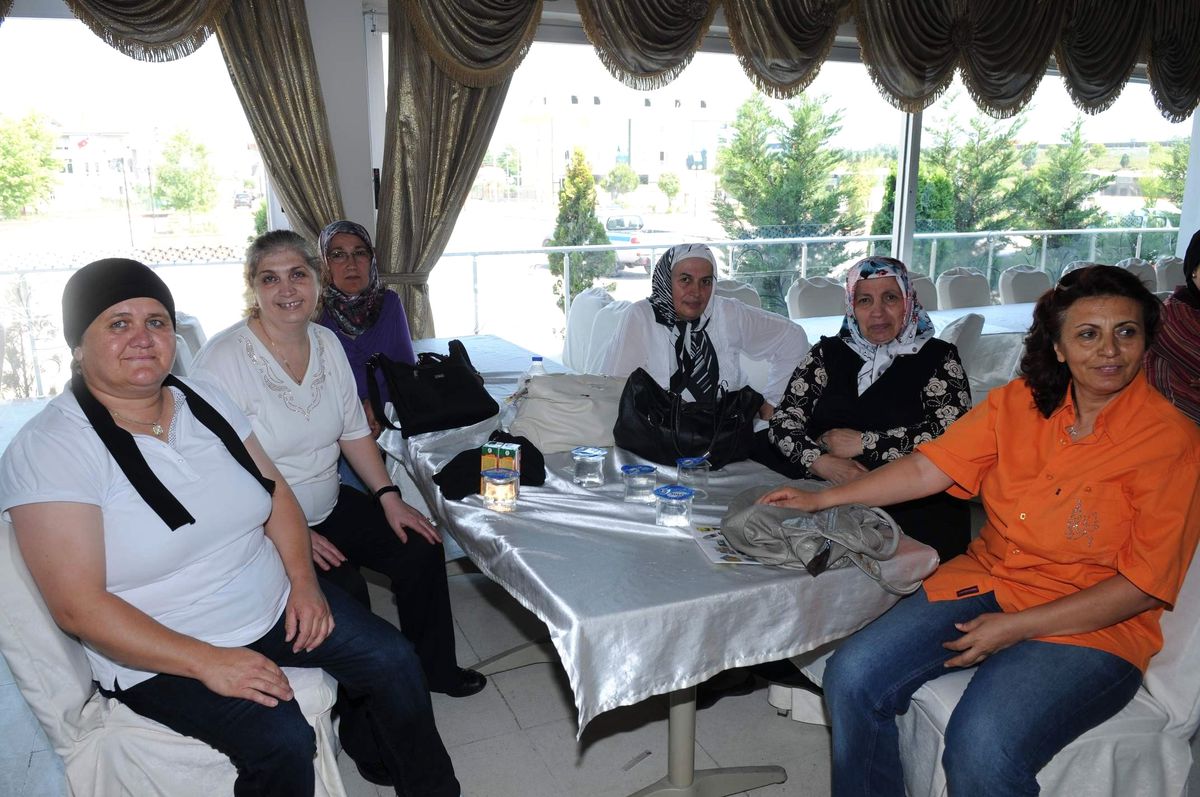 Alikahya\'da Kadınlar Matinesi