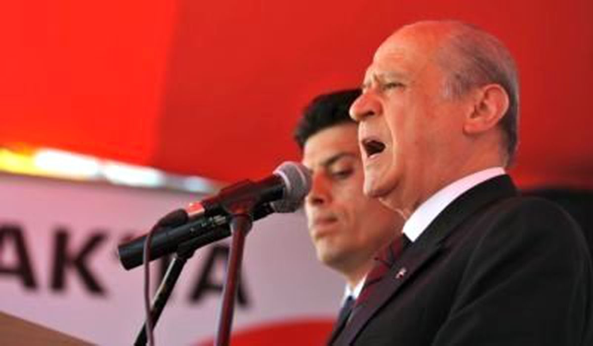 Bahçeli\'den Kehanet Gibi Gül Yorumu