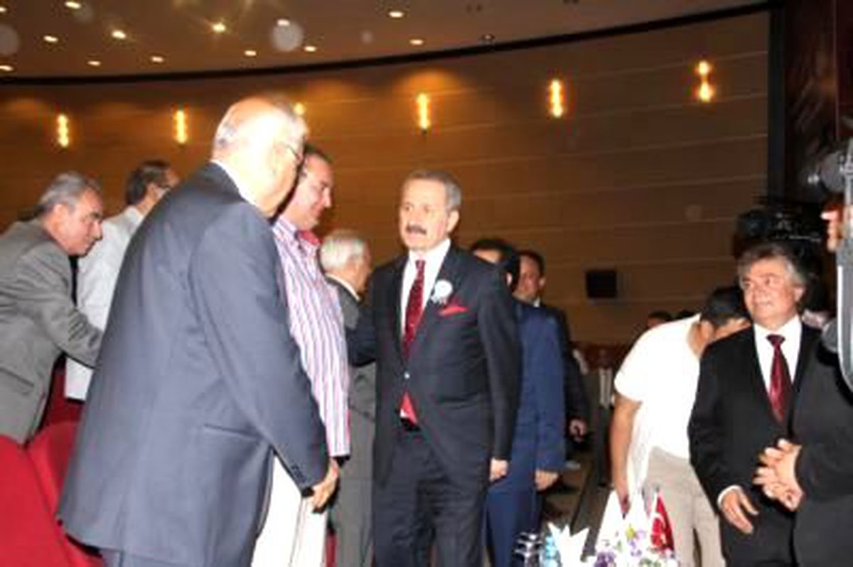 Bakan Çağlayan, Mesiad\'ın Ödül Törenine Katıldı