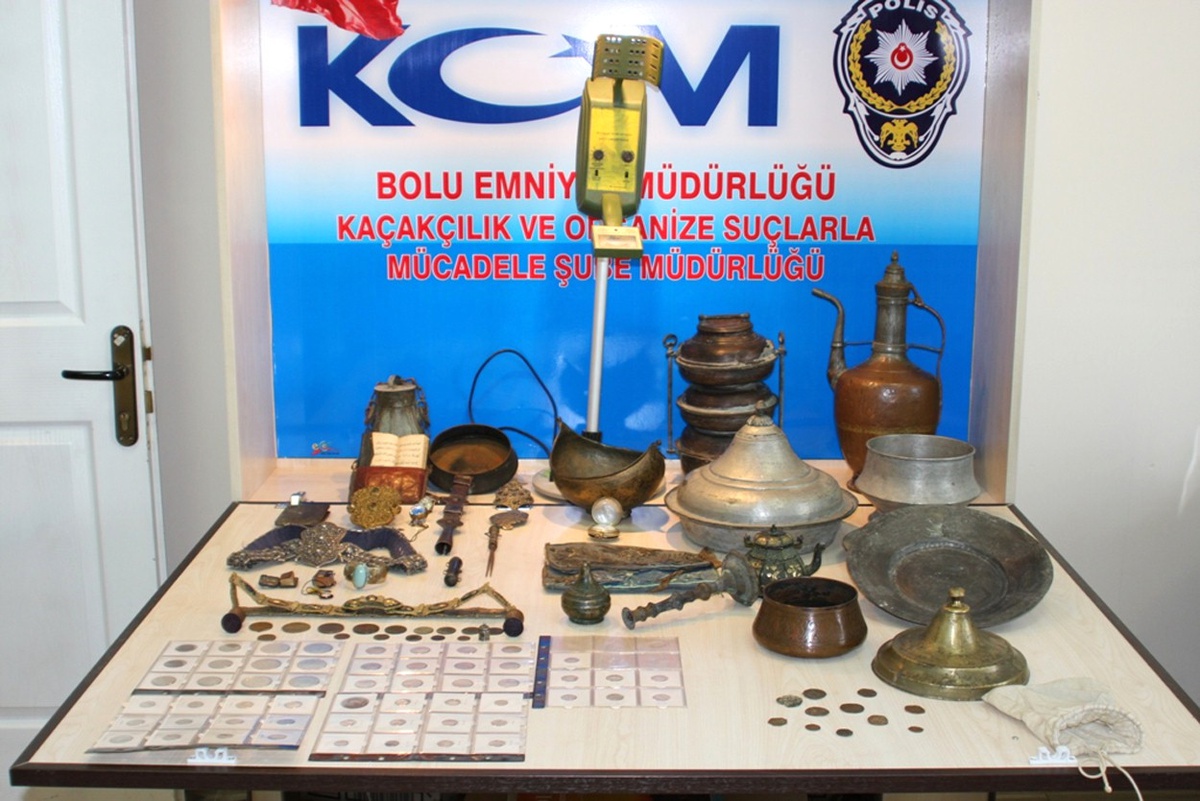 Bolu\'da Tarihi Eser Kaçakçıları Yakalandı