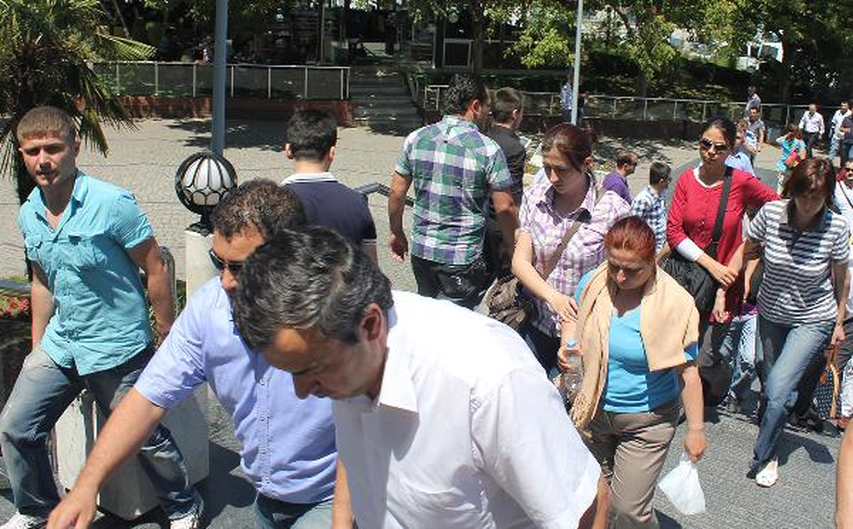 Bursa Büyükşehir Belediyesi\'ndeki İkinci Operasyonun Şüphelileri Adliyeye Sevk Edildi
