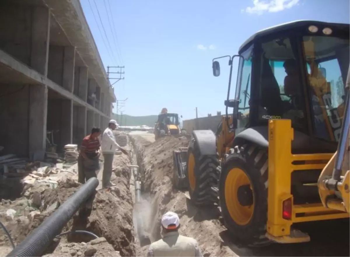 Çaldıran Belediyesi\'nden Hummalı Çalışma