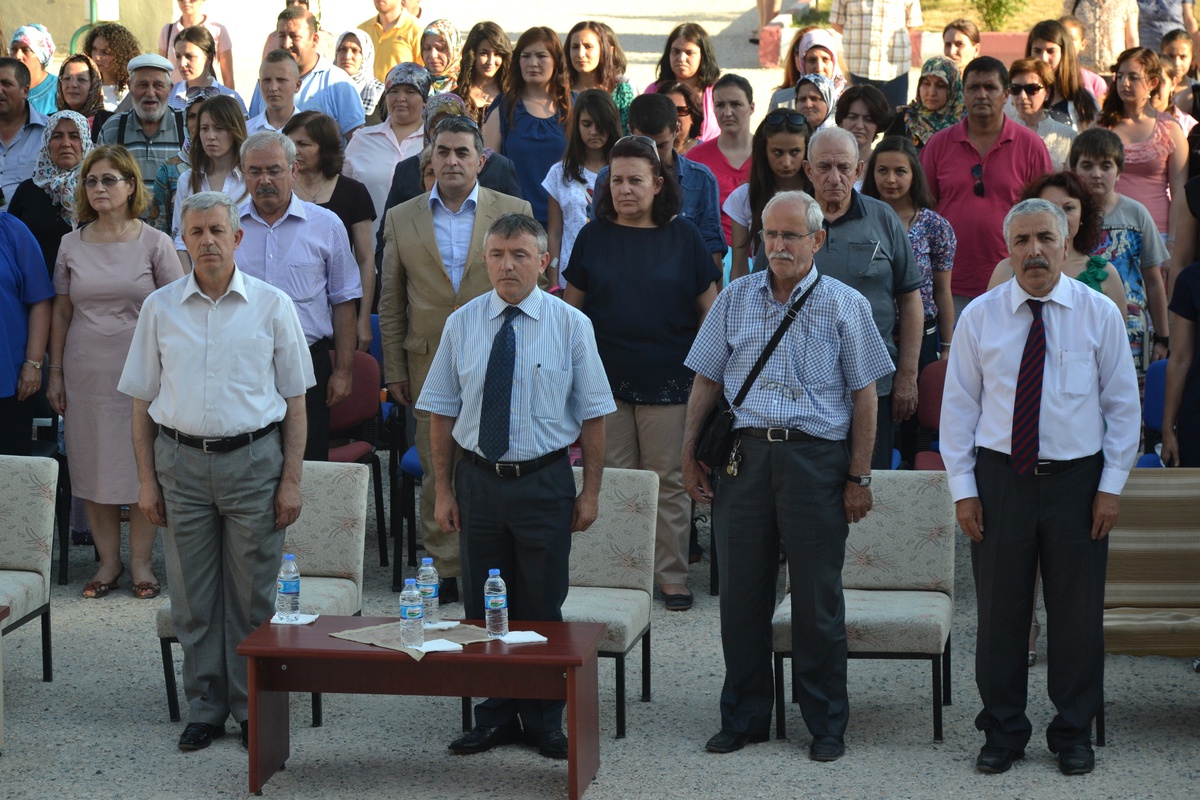 Çorlu Anadolu Lisesi\'nden Mezuniyet Töreni