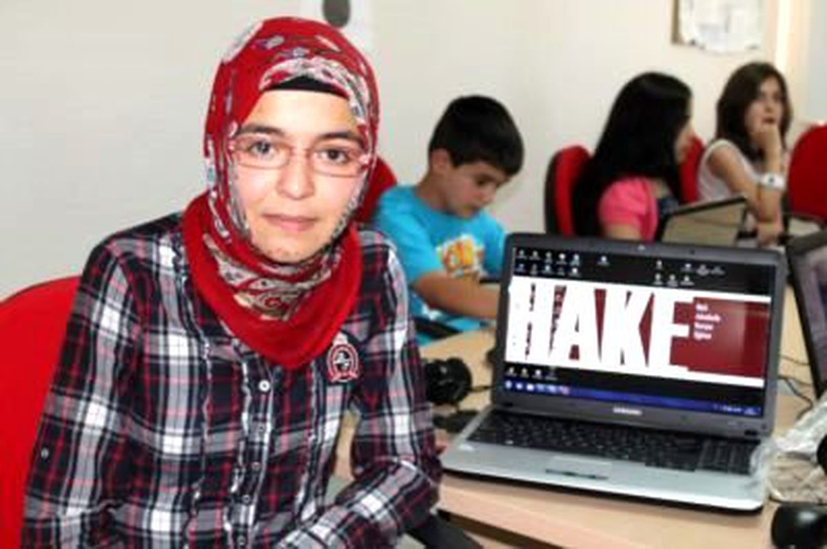 Dakikada Bin 774 Kelime Okuyor