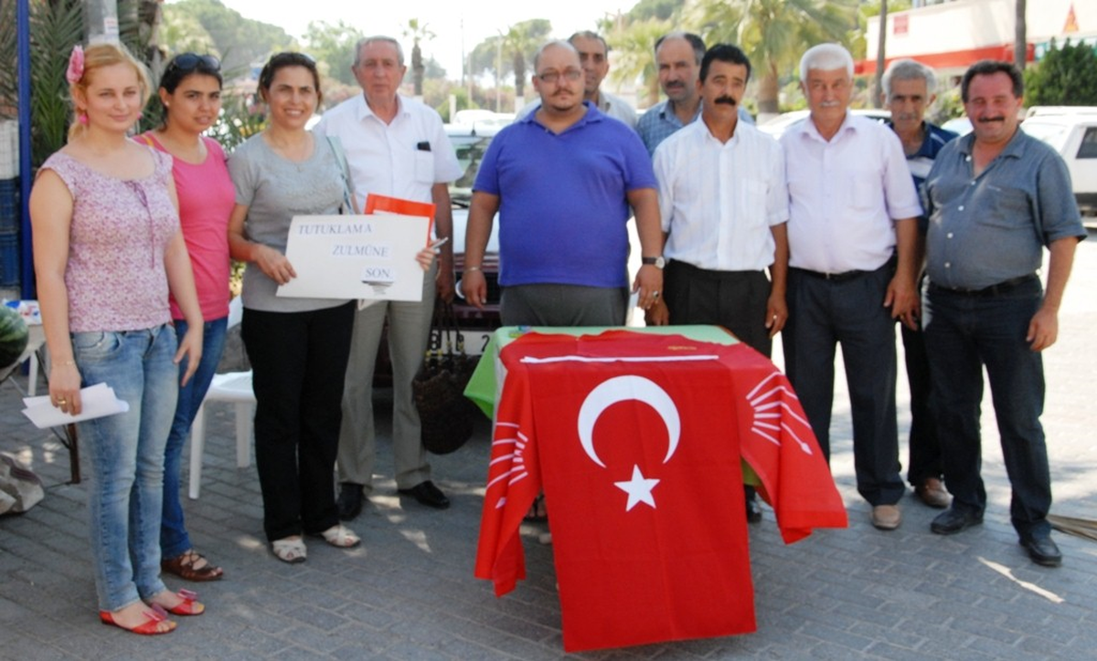 Dalaman CHP\'den Tutuklu Vekiller İçin İmza Kampanyası