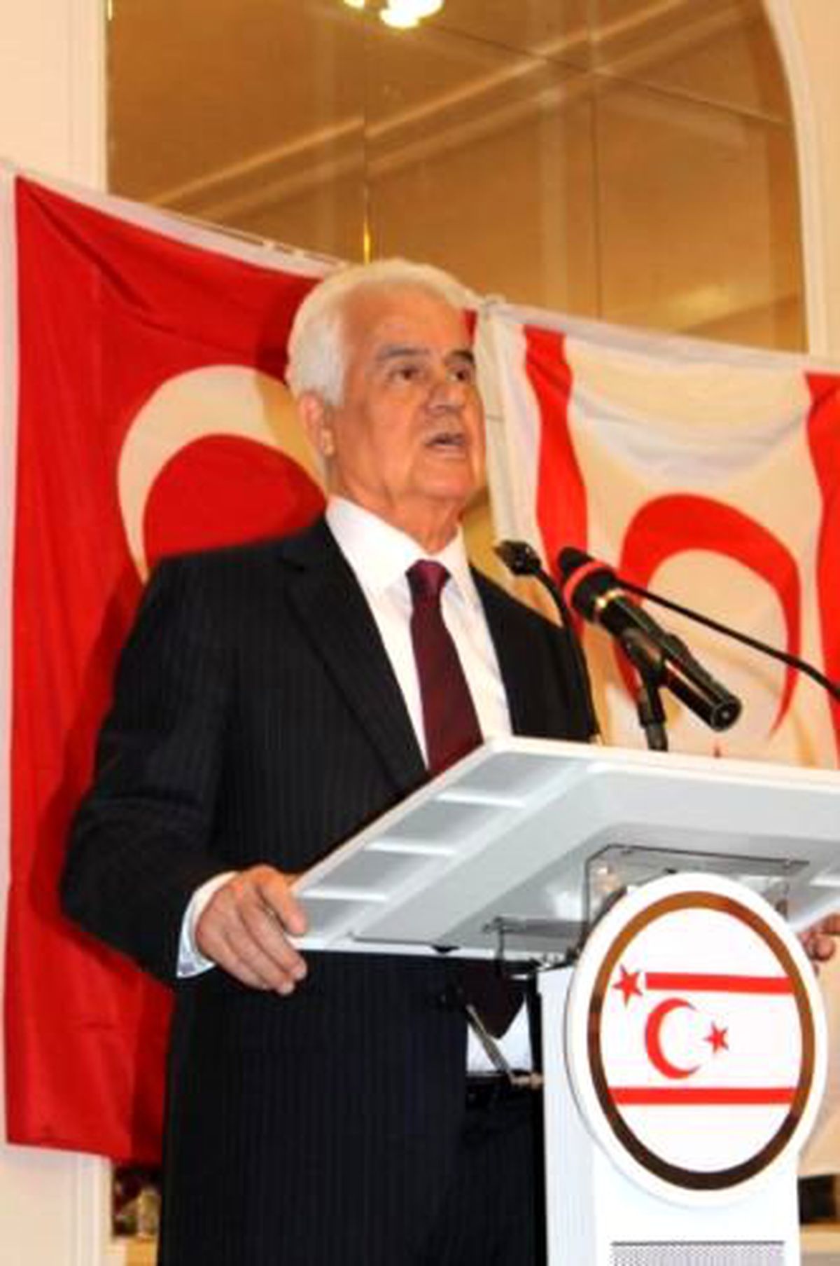 Derviş Eroğlu: Ambargolar Kalkmadan Çözümden Söz Edilemez