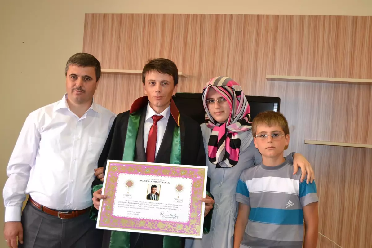 Edirne Barosunun 270 Ci Avukatı Yemin Ederek Göreve Başladı