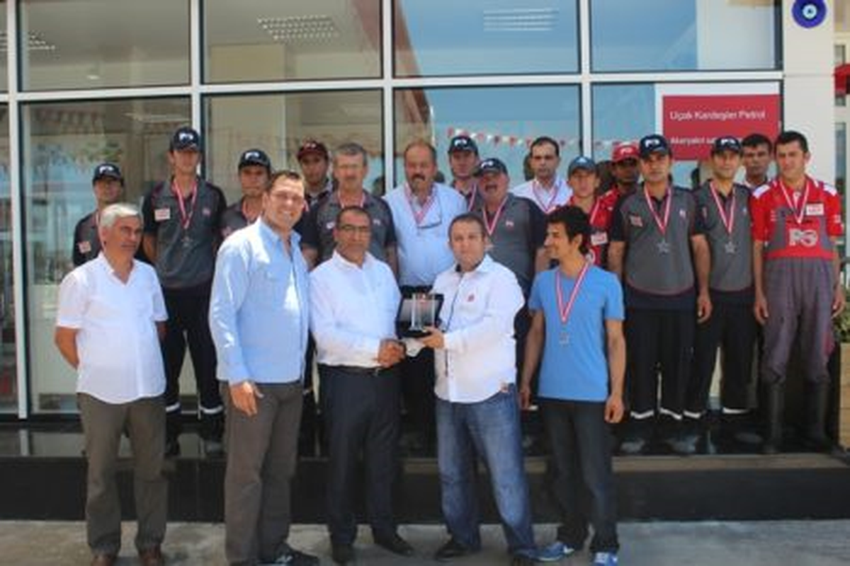 Ege\'nin En Başarılı Petrol Ofisi Bayisi