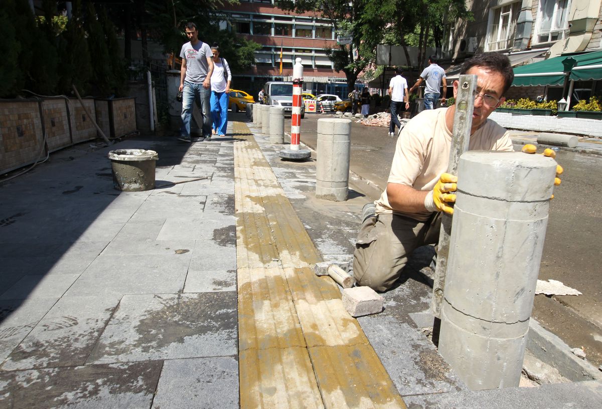 Engelsiz Kaldırımlar Çoğalmaya Devam Ediyor