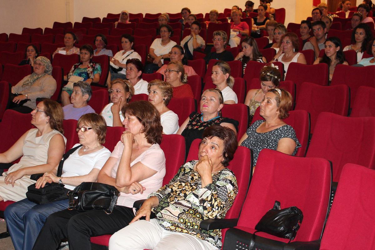 Eşrefpaşa Hastanesi Urla\'da İlk Yardım Eğitimi Verdi