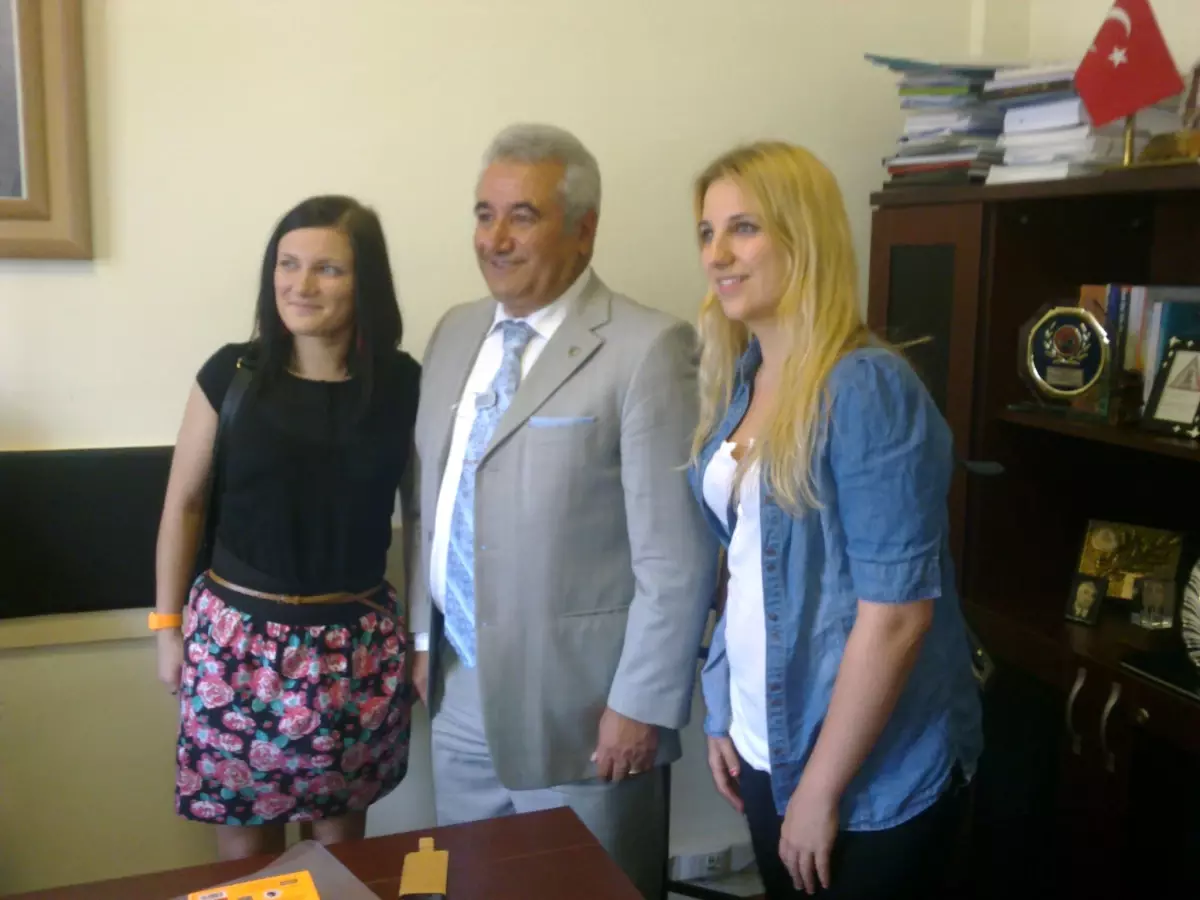 Gsk Gönüllülerinden Vali Yardımcısına Ziyaret