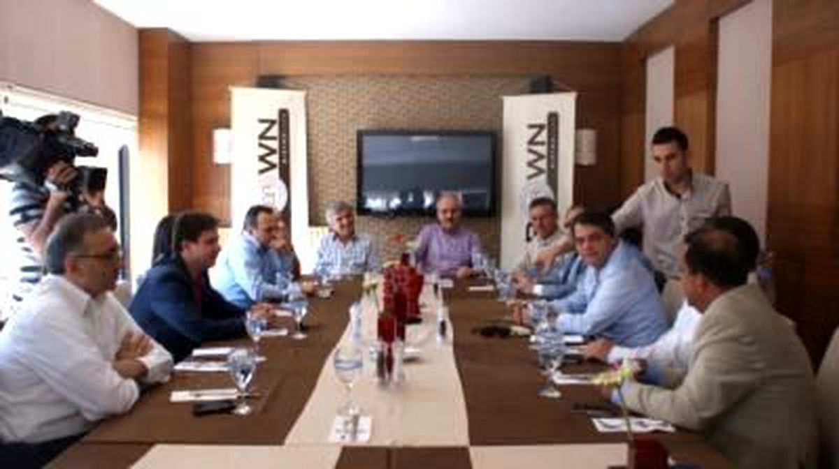 Has Parti\'den \'Yeni Anayasa\' Anketi