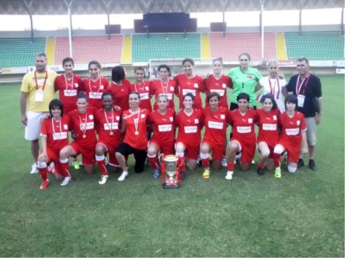 Kadınlar Futbol Ligi\'nin Şampiyonu