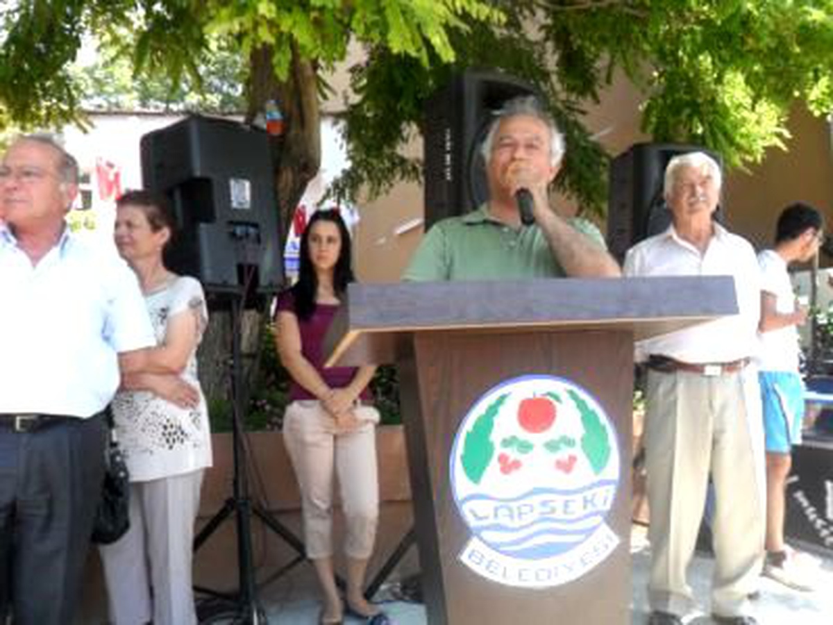 Kiraz Festivalinde Resim Sergisi