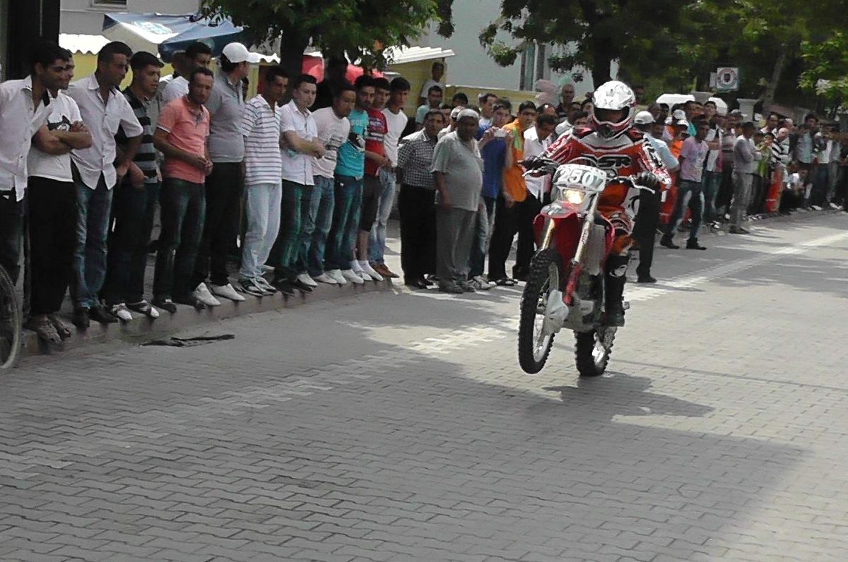 Kulu\'da Tek Teker Motokros Şov