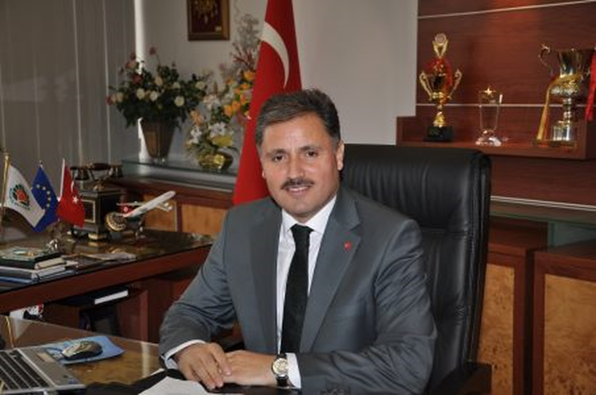 "LYS\'ye Girecek Öğrencilere Başarılar Diliyorum"