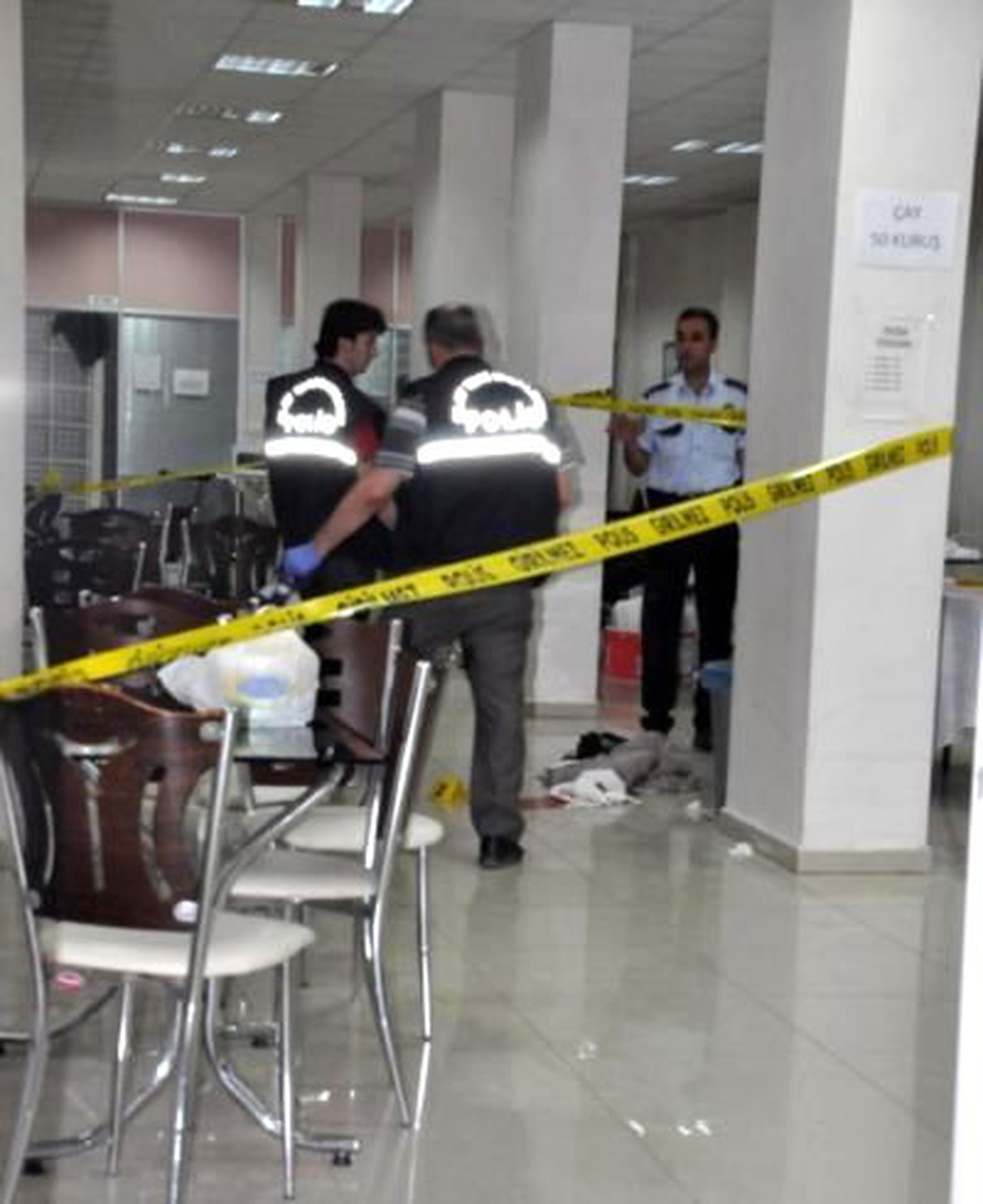 Mağazada Alışveriş Yapan Kadına Silahlı Saldırı