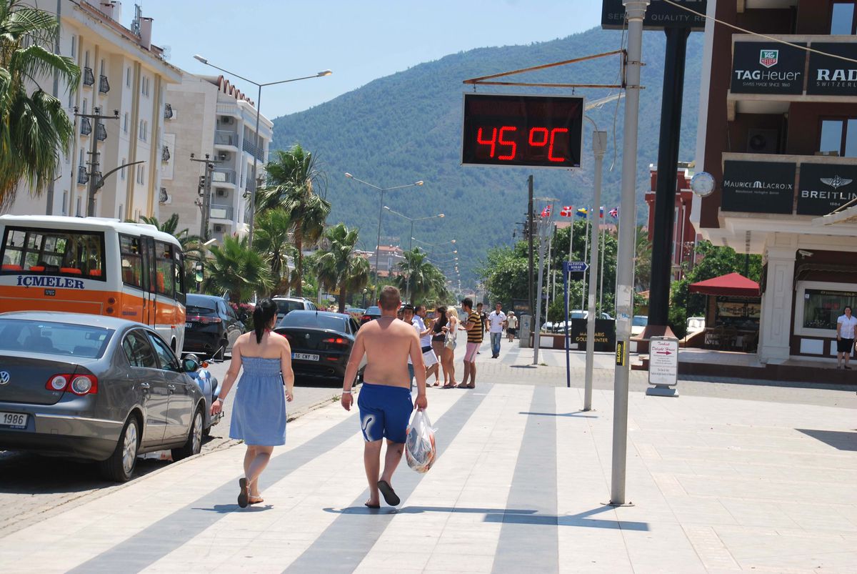 Marmaris\'te Termometreler 45 Dereceyi Gösterdi