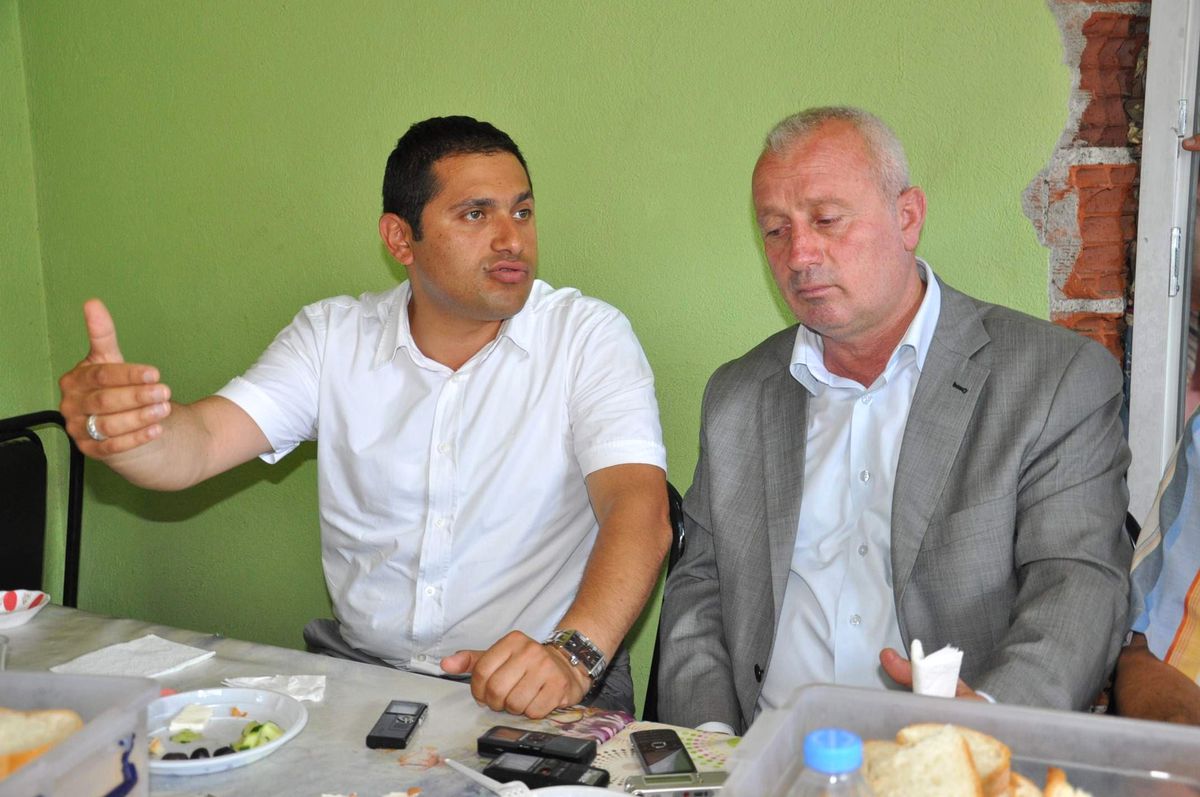 Metin Karaduman Site Dolmuş Duraklarını Ziyaret Etti