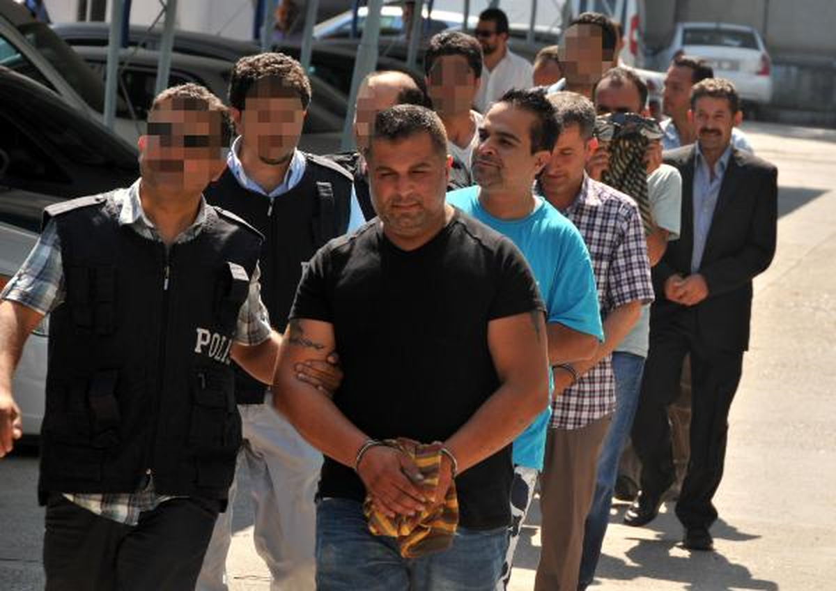 Sahte Pasaport Şebekesi Çökertildi