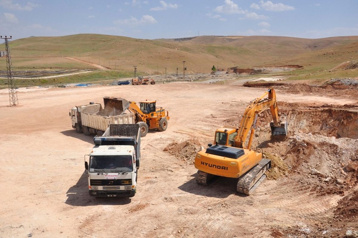 Siirt\'te 8 Mahallede Çalışmalar Devam Ediyor