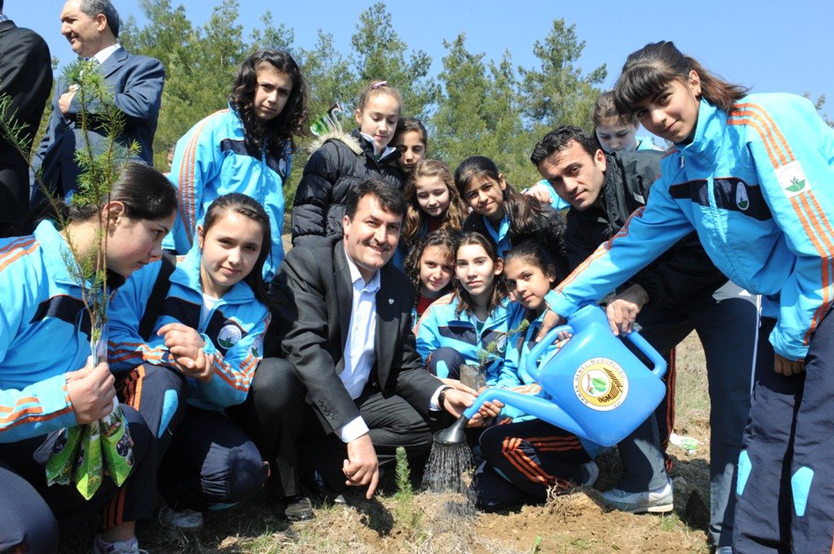 Ünlü Profesörden Bir Milyon Fidan\'a Övgü