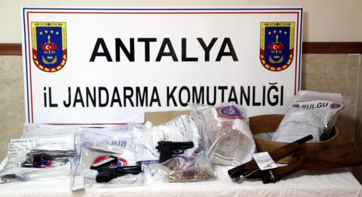 Uyuşturucu Şebekesine Darbe: 32 Gözaltı