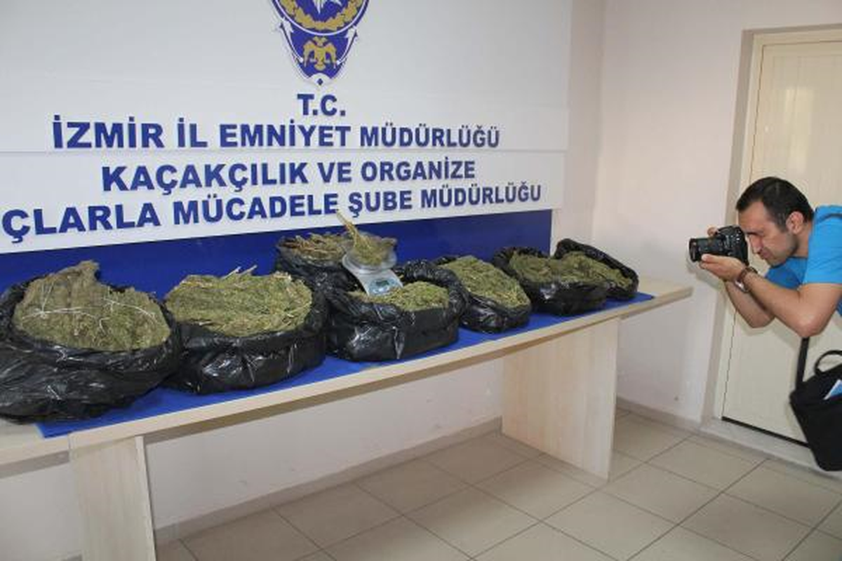 Zehir Tacirlerine Polis Baskını