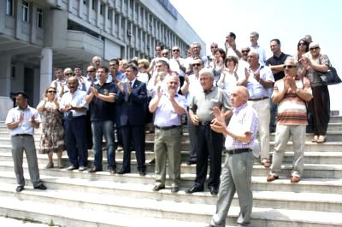 Zonguldak Demokrasi Platformu\'dan, 305 THY Çalışanının İşten Çıkarılmasına Tepki