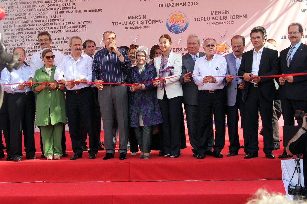 Başbakan Erdoğan, Mersin\'de 50 Tesisin Toplu Açılışını Gerçekleştirdi