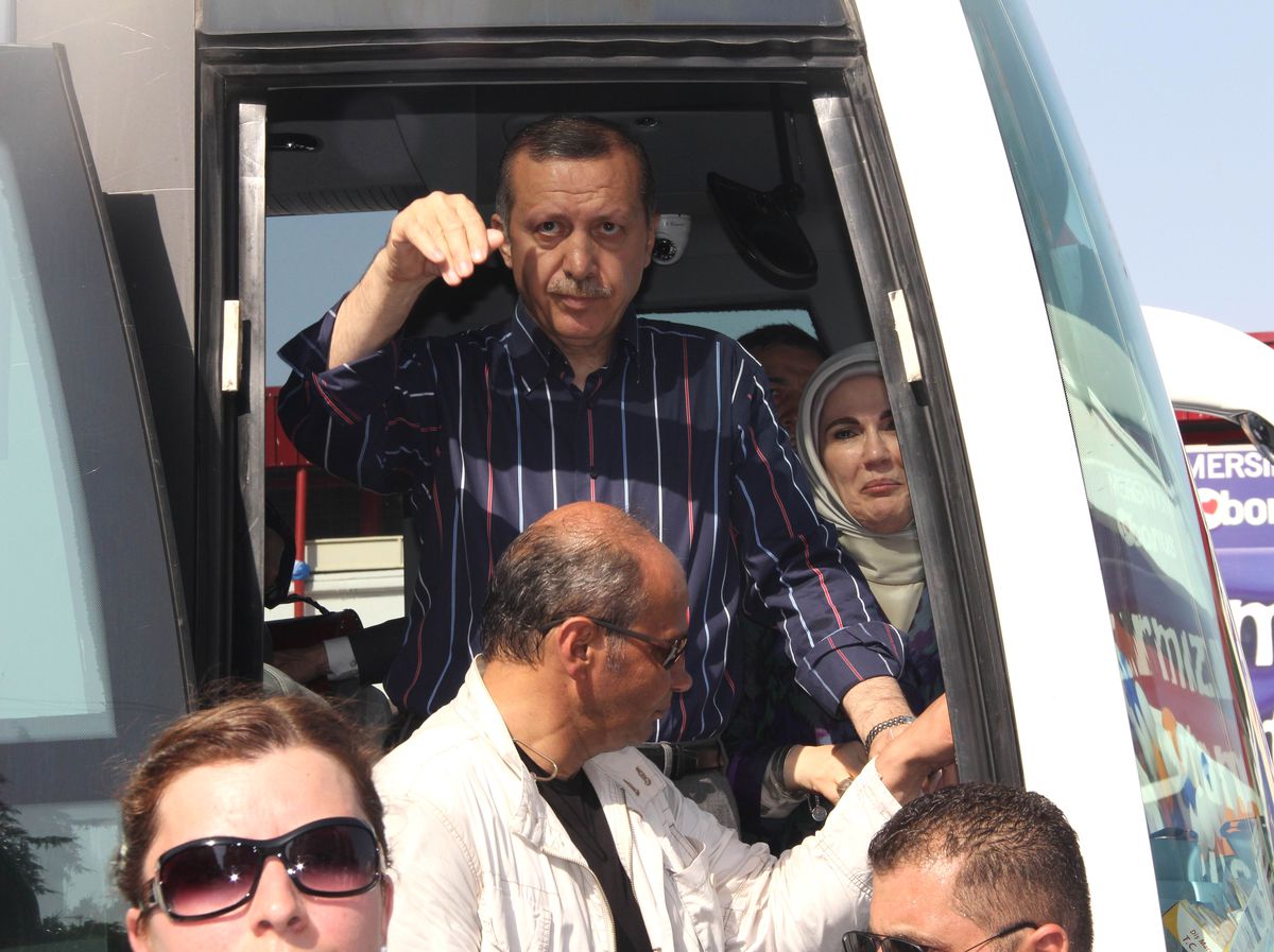 Başbakandan Çocuklara Oyuncak