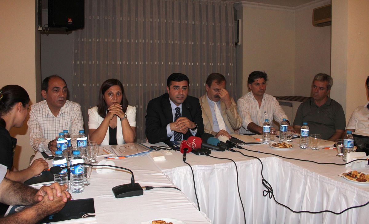 BDP Genel Başkanı Demirtaş, Mersin\'de Alevi Çalıştayı\'na Katıldı