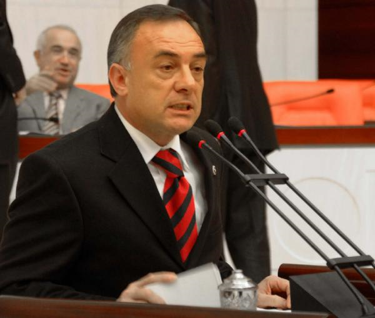 CHP\'li Öztürk\'ten \'İşitme Engelli Nasıl Slogan Atar\' Soru Önergesi