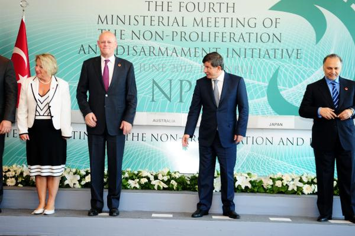 Dışişleri Bakanı Davutoğlu\'ndan İsrail\'e Kimyasal Silah Göndermesi