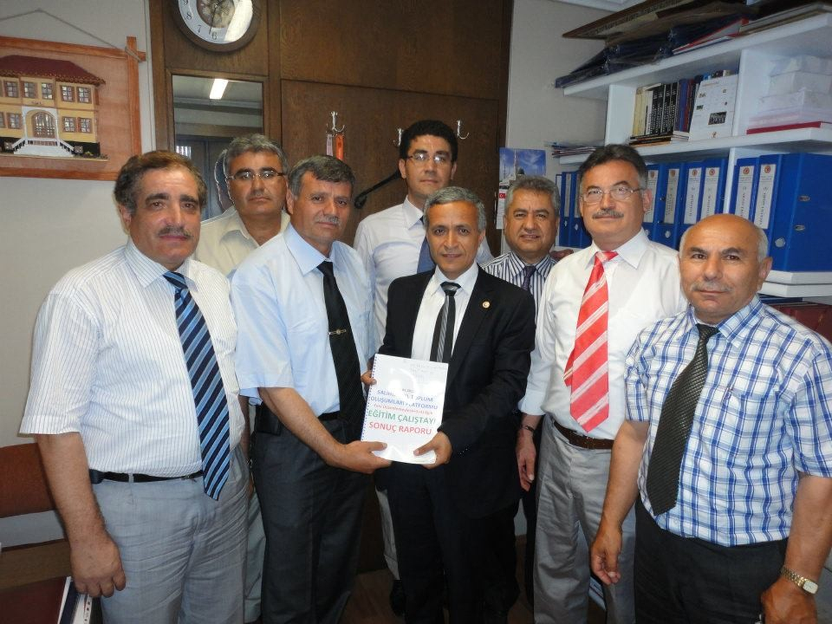 Eğitim Çalıştayı Sonuç Raporları Meclis\'e Sunuldu