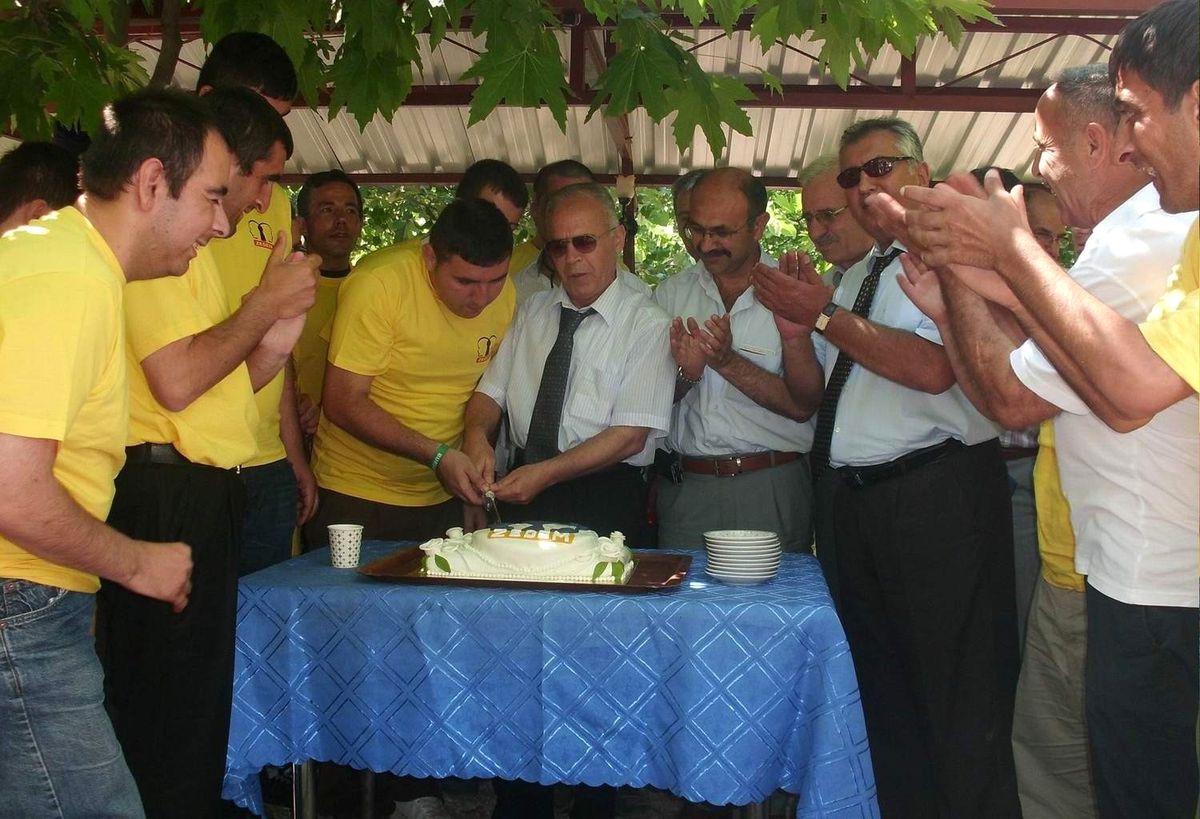 Engellleri Atla Aşacaklar